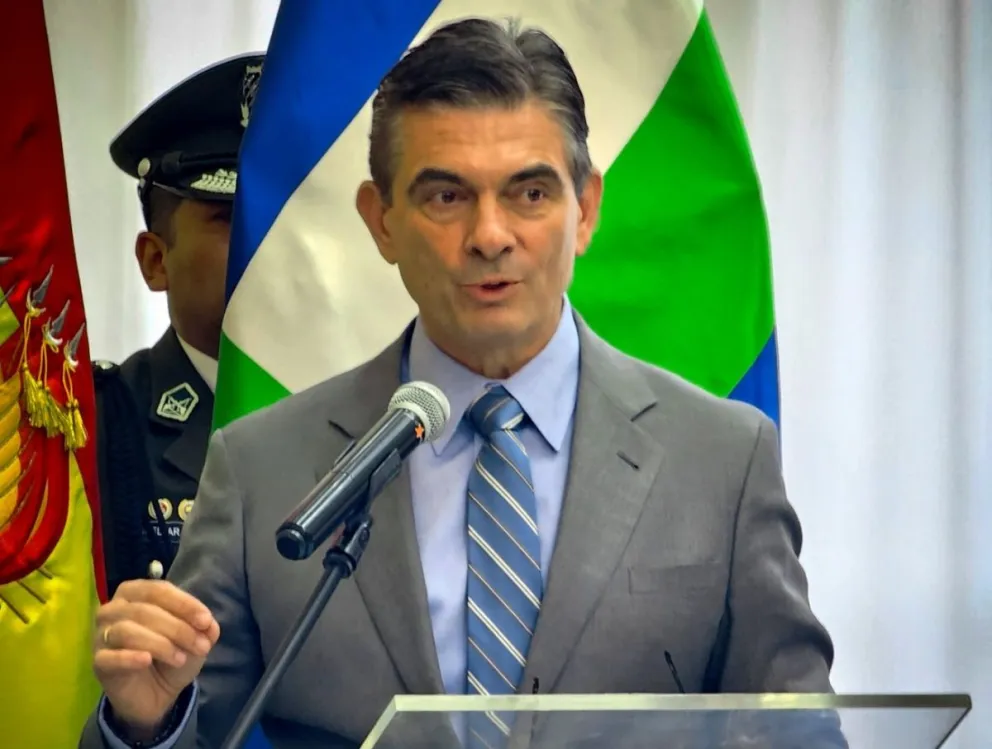 El presidente Rodrigo Paz durante un acto con el presidente de la CAF, en la ciudad de El Alto. Foto: DIRCOM