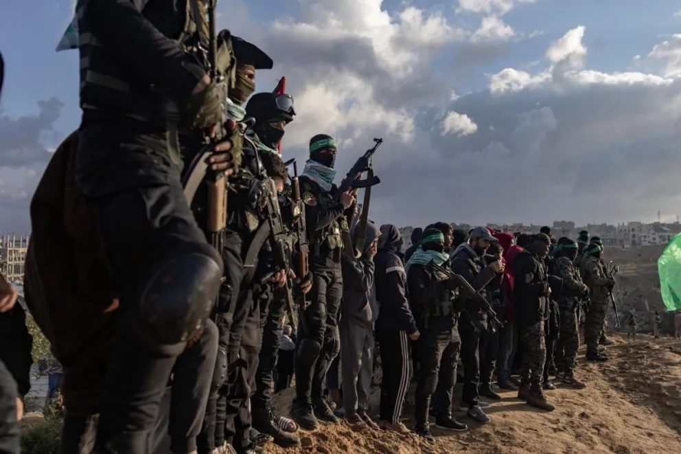 Imagen de Archivo de combatientes de las brigadas Izz ad-Din al-Qassam, el brazo armado del movimiento palestino Hamás. Foto: EFE