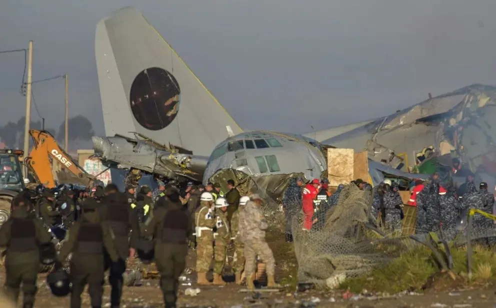 Así quedó el avión siniestrado en el aeropuerto de El Alto. Foto archivo