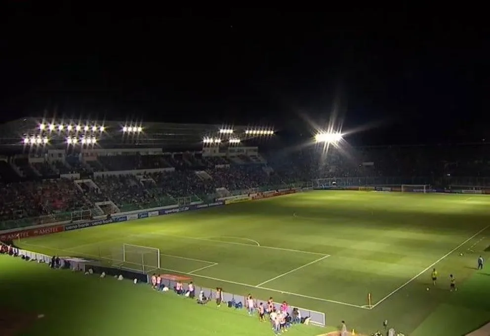 Así lució el estadio Tahuichi en el segundo tiempo del juego entre Blooming y San Antonio. Foto: AD