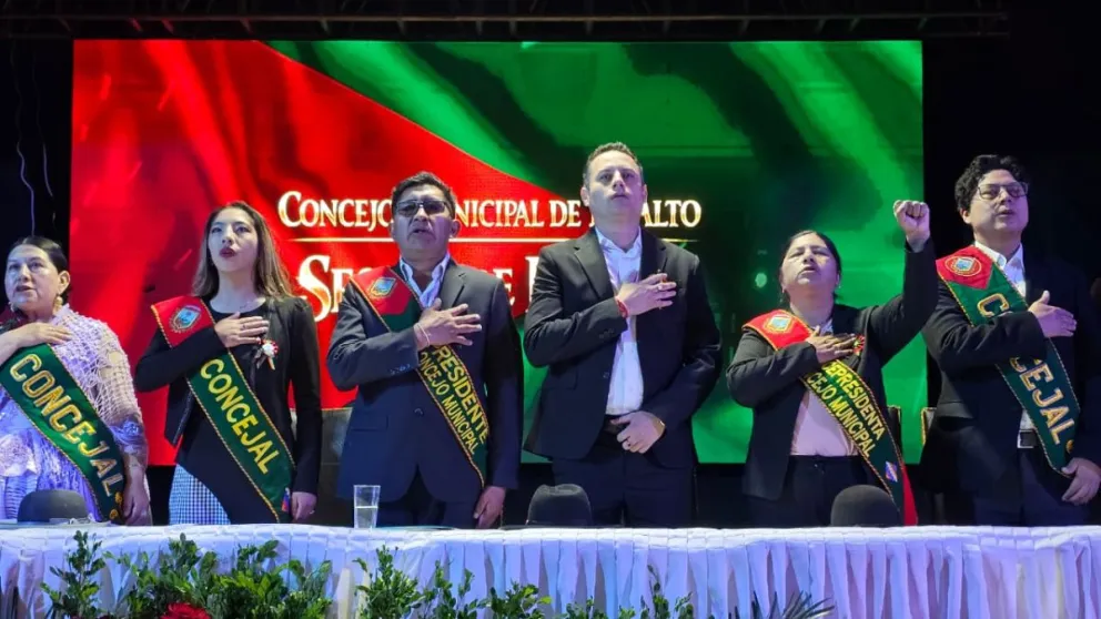 El vicepresidente Edmand Lara en la Sesión de Honor por el aniversario de El Alto. Foto: Vicepresidencia 