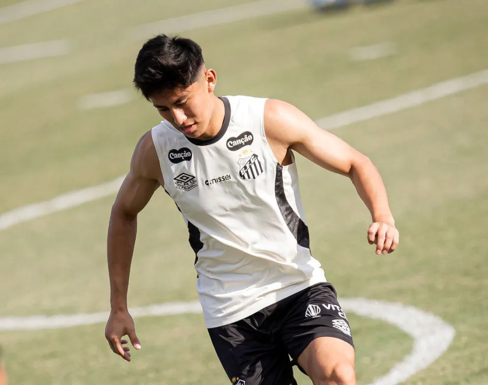 Miguel Terceros en una práctica del Santos de Brasil. Foto: CDS