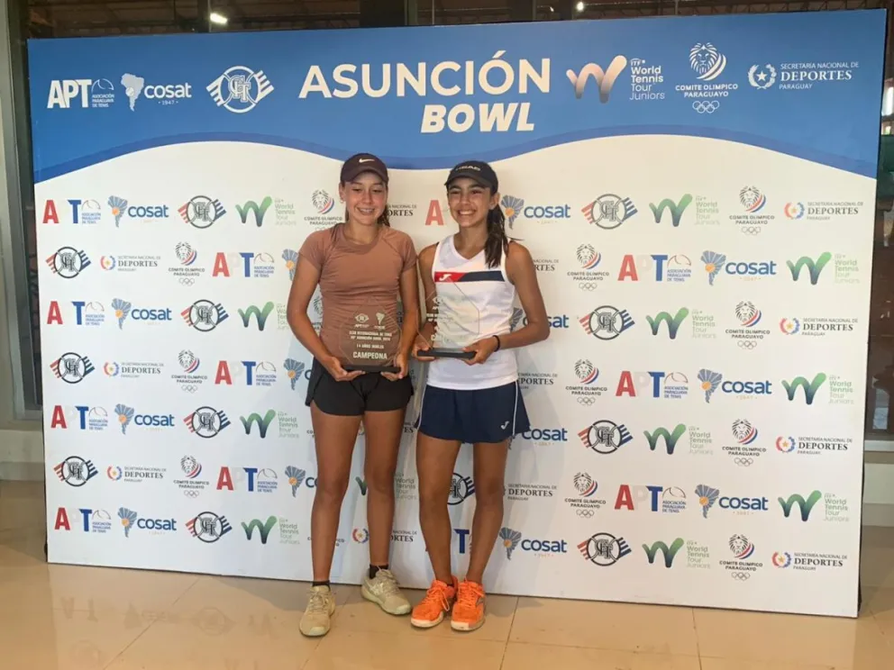 Fotos de la premiacion de la competencia en dobles. Foto: Federación Boliviana de Tenis