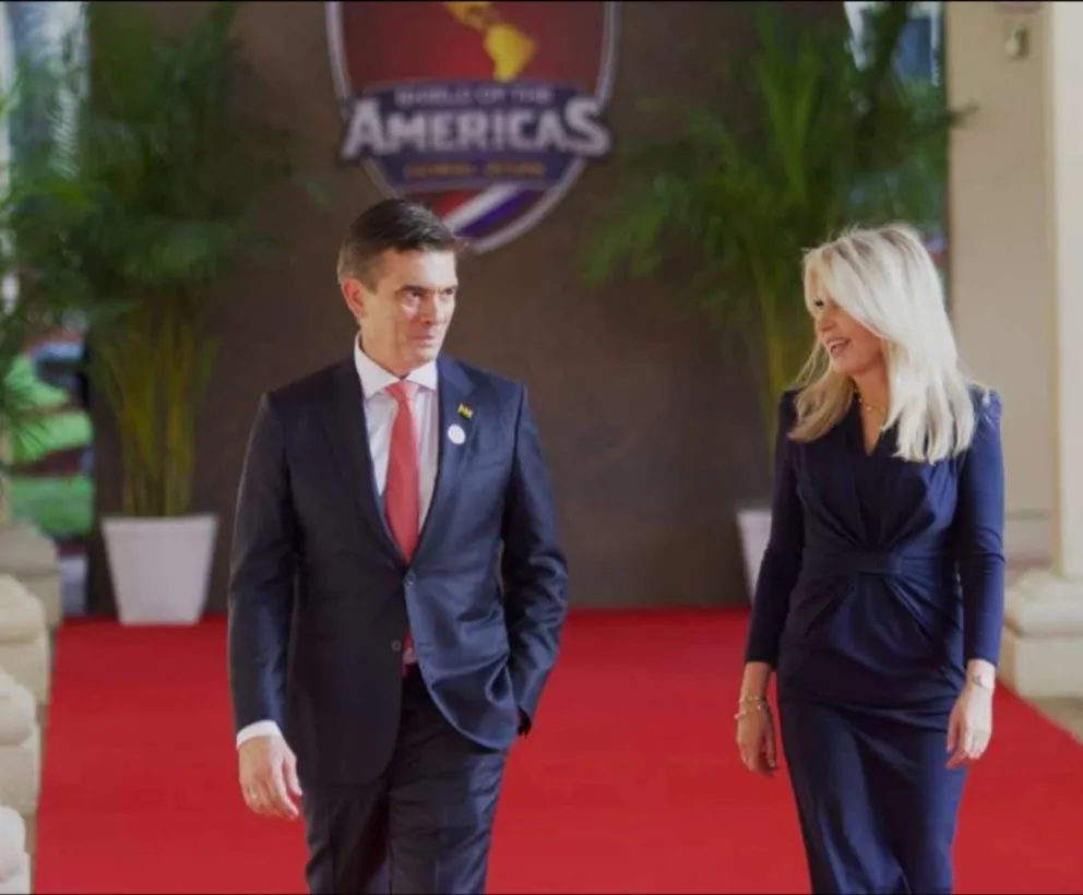 El presidente Rodrigo Paz en el ingreso a la Cumbre. Foto: Oficina del Presidente Rodrigo Paz Pereira