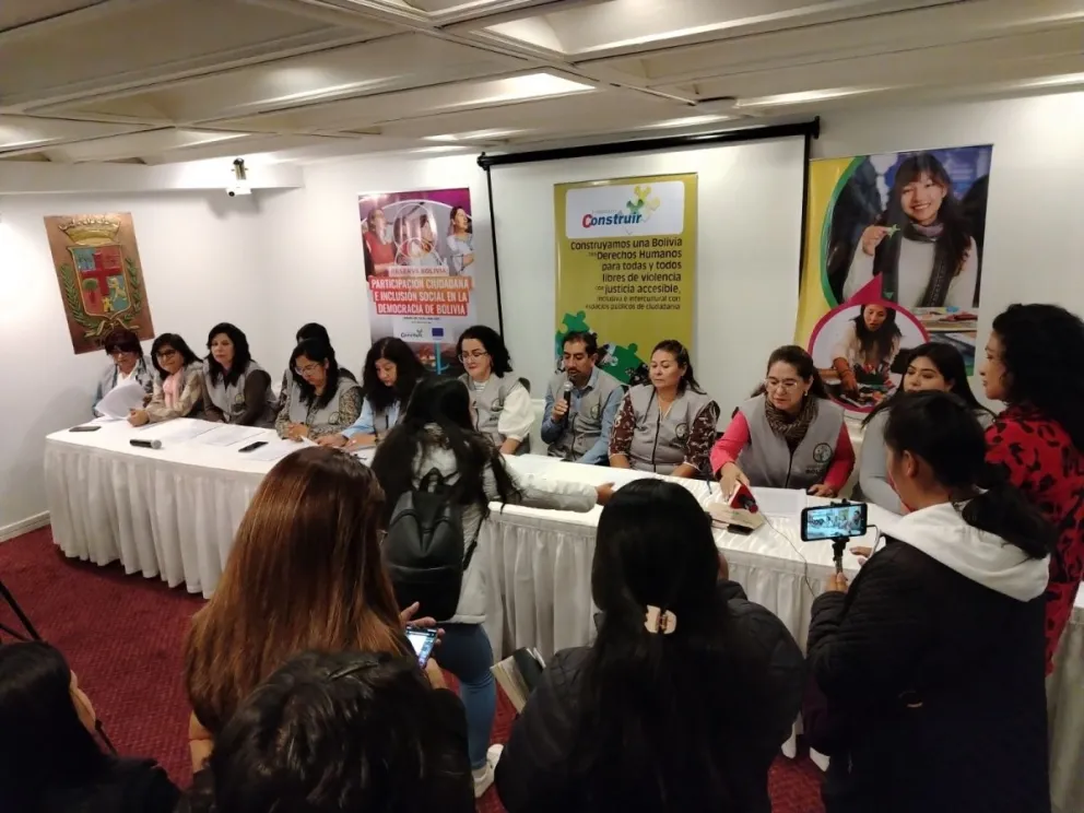 La misión de observación de la Red Observa Bolivia que se presentó el martes. Foto: Observa Bolivia