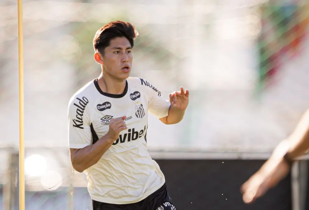 Santos durante una práctica con el club brasileño. Foto: Santos FC.