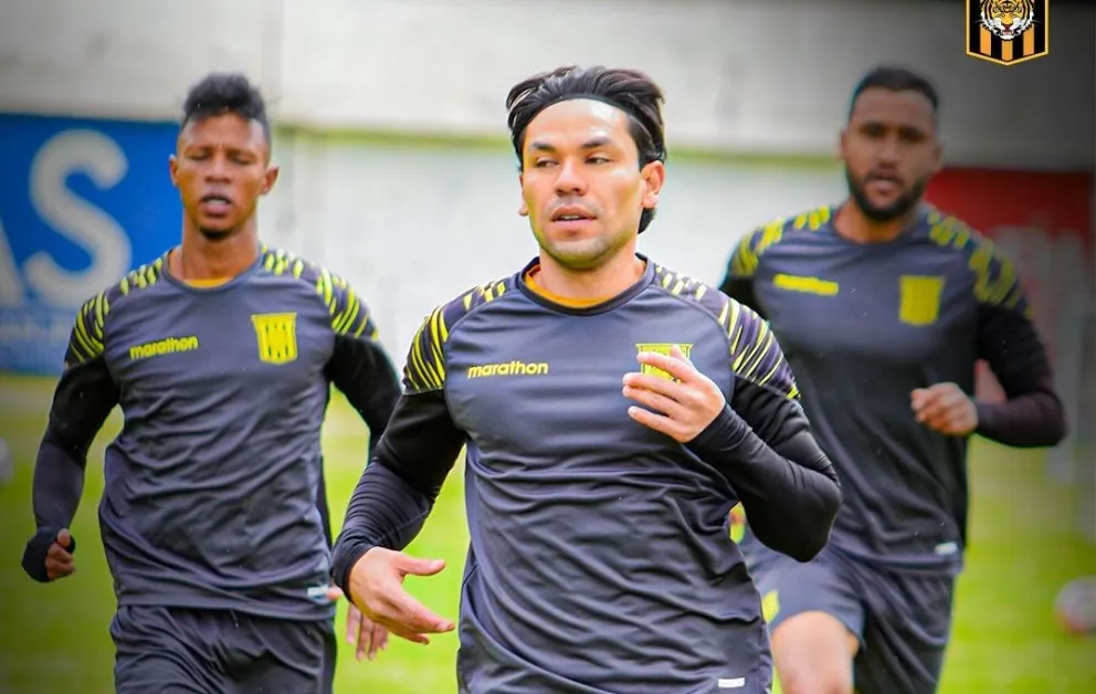 Jugadores atigrados durante una práctica pasada. Foto: Club The Strongest.