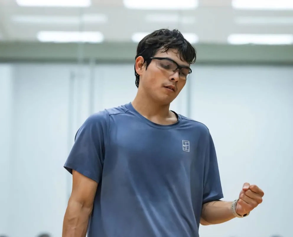 Flores celebra en un partido anterior del Tour. Foto: IRT.