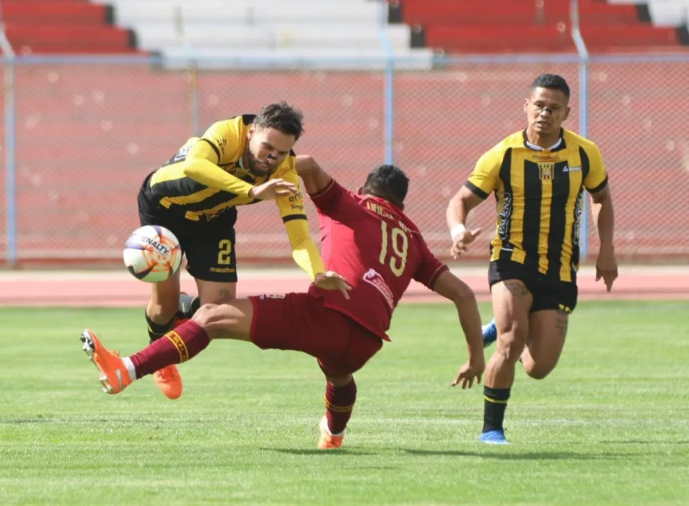 Incidencia entre The Strongest y Real Oruro. Foto: APG.