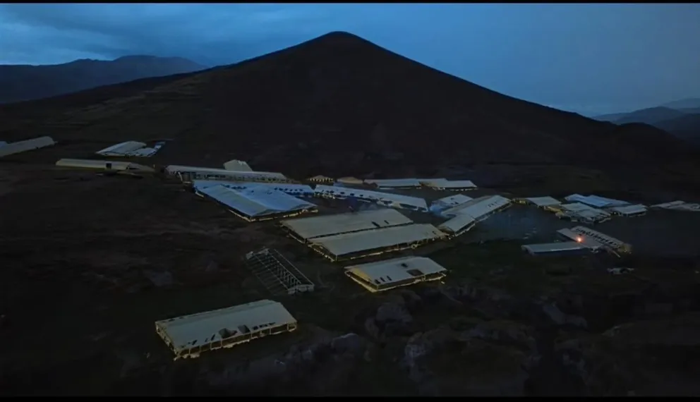 Las numerosas carpas con plantaciones de marihuana. Foto: Fiscalía 