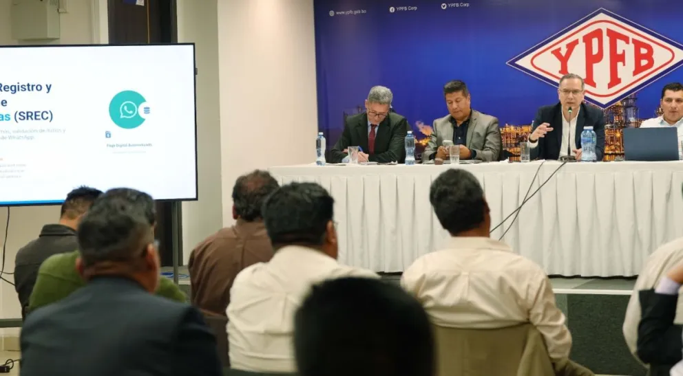 La reunión comenzó a partir de las 16:30. Foto: YPFB prensa