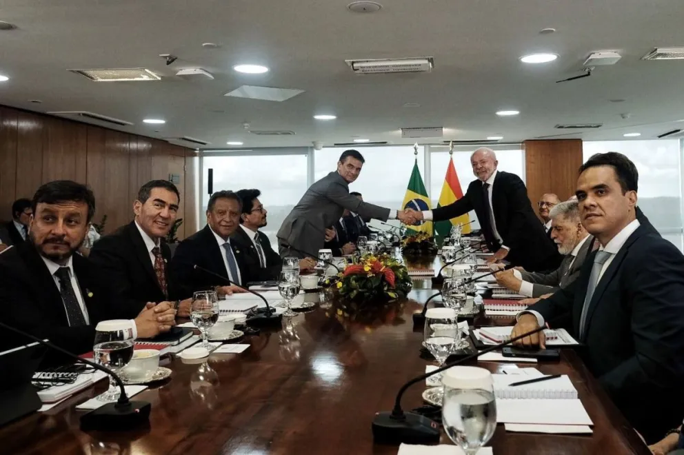 Ambos mandatarios coincidieron en que las relaciones entre Bolivia y Brasil atraviesan un momento auspicioso, marcado por un diálogo fluido, prioridades compartidas y visiones convergentes sobre un gran número de temas de la agenda bilateral. Foto: DIRCOM