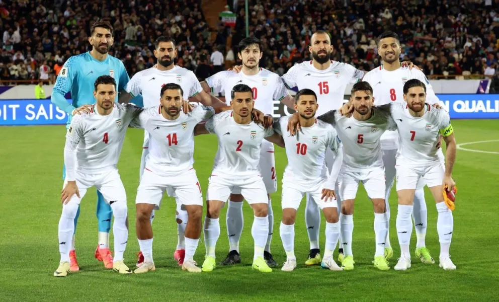 Fotografía de archivo de la selección de Irán antes de jugar con Emiratos Árabes por eliminatorias. Crédito: EFE
