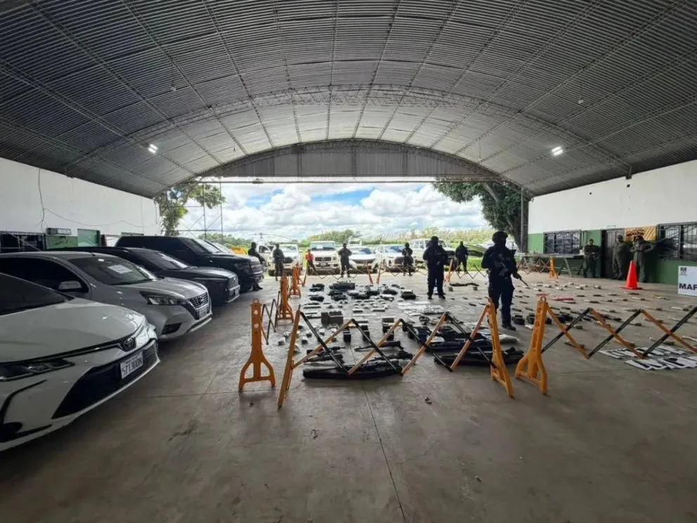 Parte de las incautaciones en los operativos de captura de Sebastián Marset. Foto: Policía Boliviana
