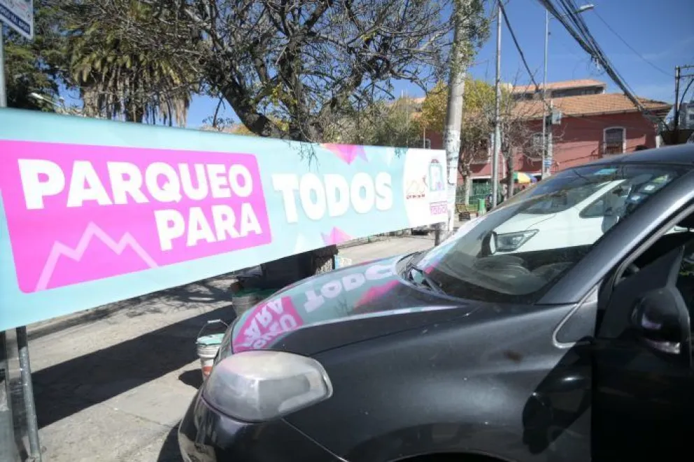 Los parqueos tarifados no están vigentes según la ley 580. Foto: AMUN