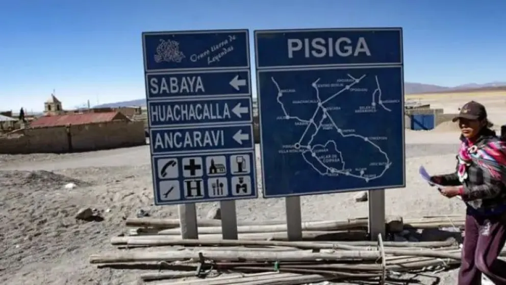 En Pisiga, población fronteriza, los habitantes miran recelosos la construcción de las zanjas, por el Gobierno de Chile y lamentan el abandono de la frontera, por parte del Gobierno. Foto Red Uno