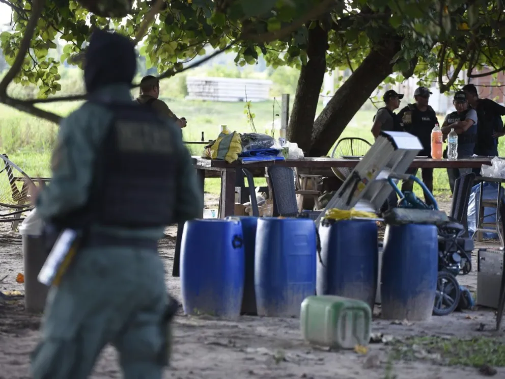 Según las primeras investigaciones, el lugar habría sido utilizado como centro de operaciones de la organización criminal vinculada a Marset. Foto: Red Uno
