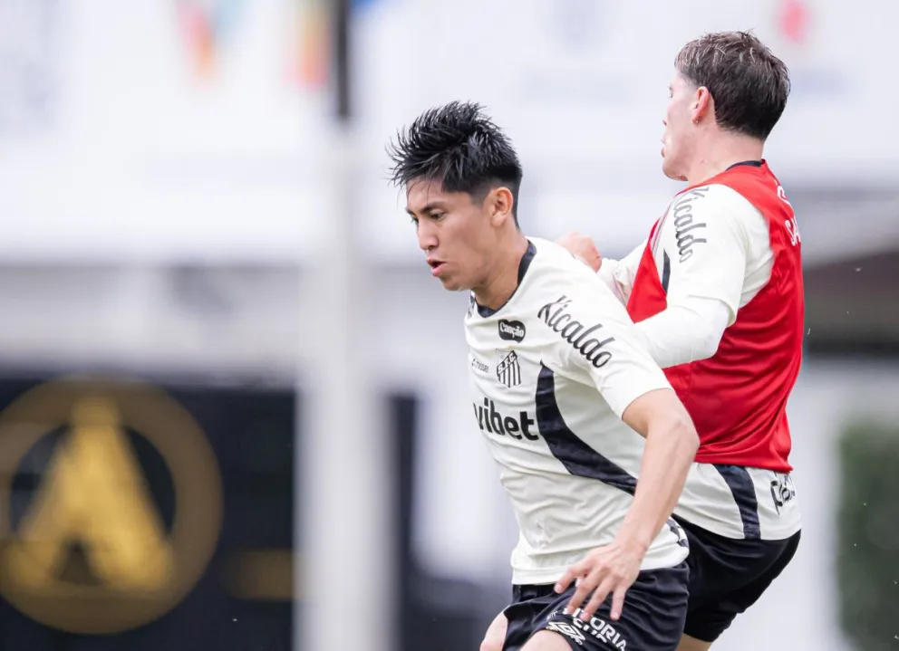 Terceros durante una práctica con el club brasileño. Foto: Santos FC.
