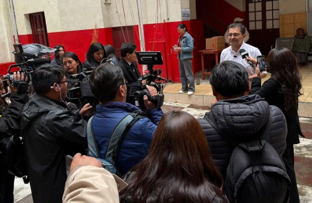 Valencia después de votar. Foto: RRSS del candidato 