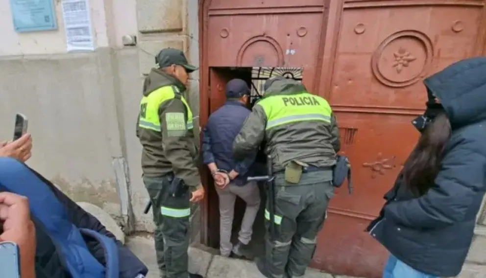 Uno de los aprehendidos fue trasladado a la cárcel de San Pedro, donde cumplirá las acciones legales correspondientes. Foto: Red Uno