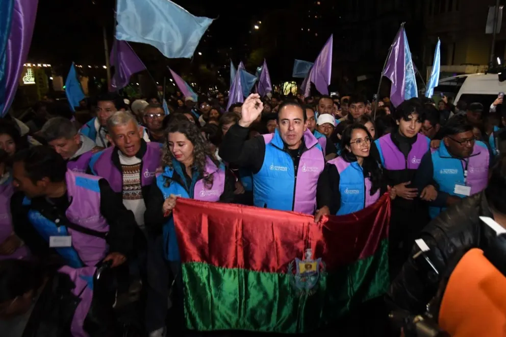 César Dockweiler, candidato por Innovación Humana, tras conocer los resultados. Foto: APG