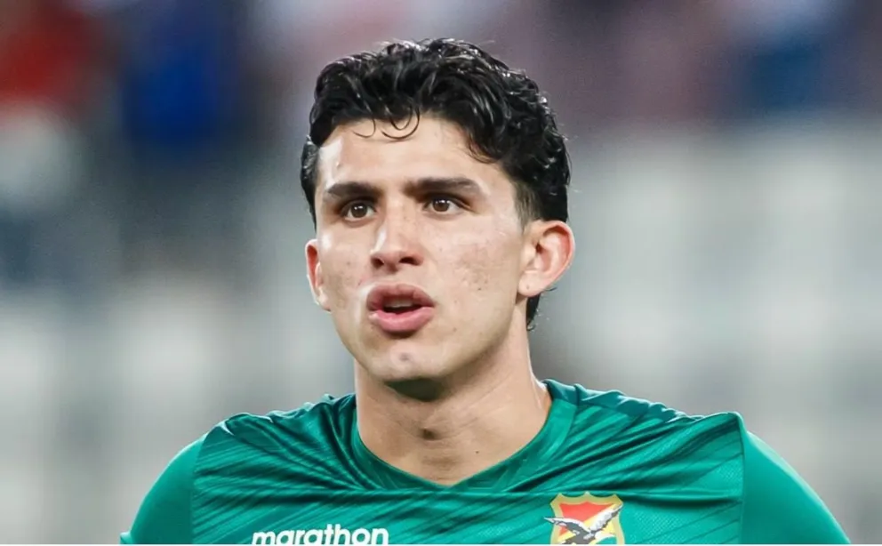 El defensor nacional Efraín Morales en un pasado encuentro. Foto: FIFA.