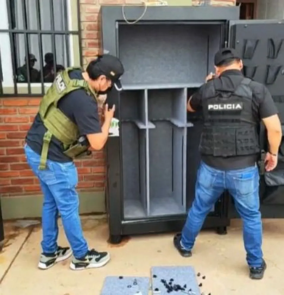 Una de las dos cajas fuertes abiertas. Foto: Captura de imagen