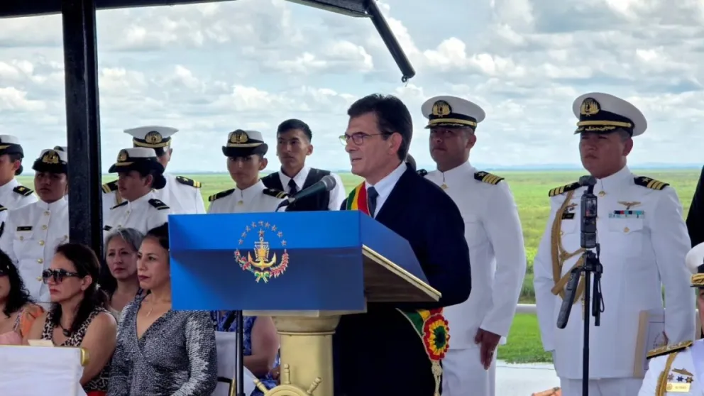 Paz en el acto por el Día de Mar, este lunes. Foto: Dircom 