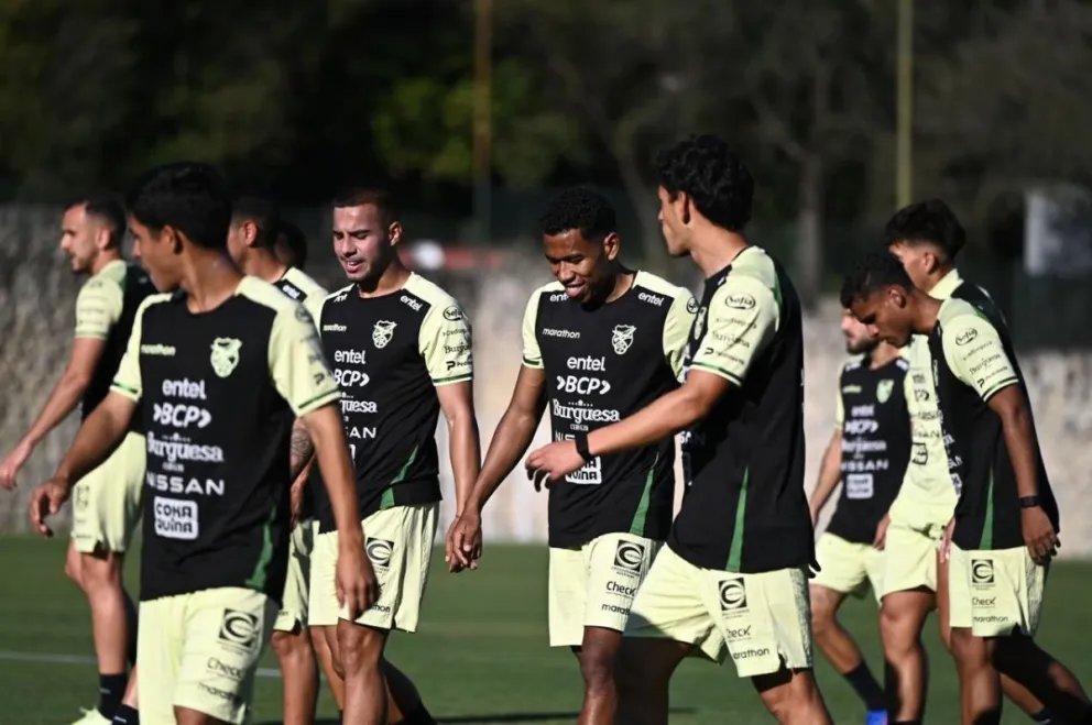Jugadores de la Selección nacional durante el entrenamiento de este lunes en La Capilla. Foto: La Verde - FBF