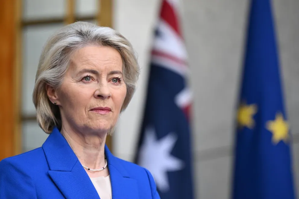 La presidenta de la Comisión Europea, Ursula von der Leyen, comparece ante los medios tras su intervención en el Parlamento de Australia. Foto: EFE 