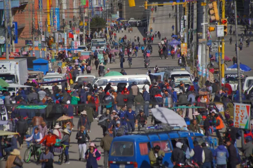 En la ciudad de El Alto, el paro de transporte de este miércoles fue contundente. Foto: APG