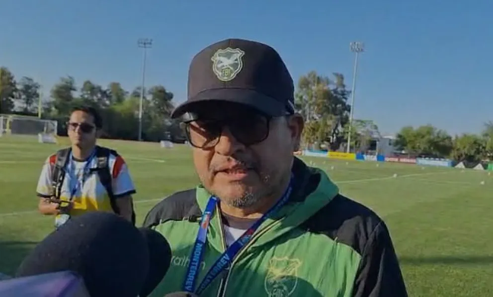 Villegas habla en ña zona mixta en Monterrey. Foto: Sports 360.