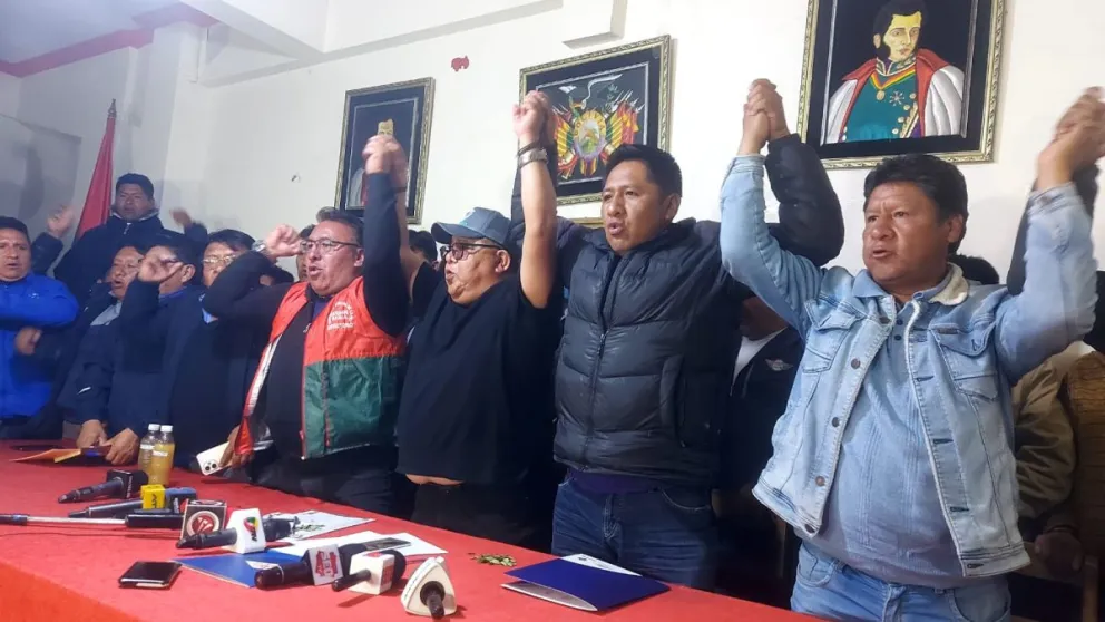 El transporte paceño determinó la medida como protesta a los daños generados por la gasolina de mala calidad. Foto: Erbol