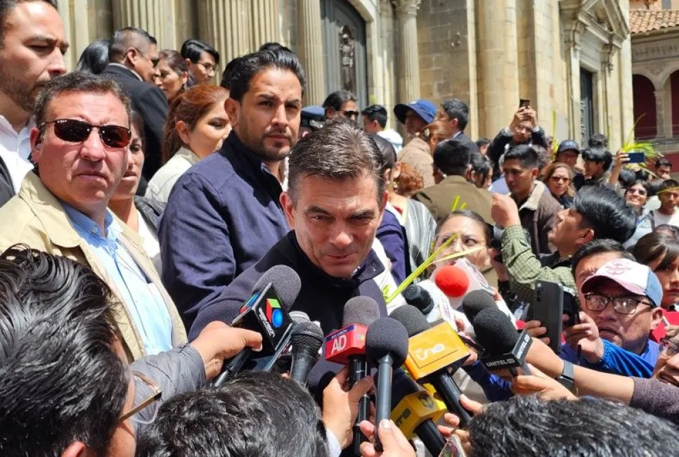 El presidente de Bolivia, Rodrigo Paz, tras participar en la misa de Domingo de Ramos. Foto: DIRCOM