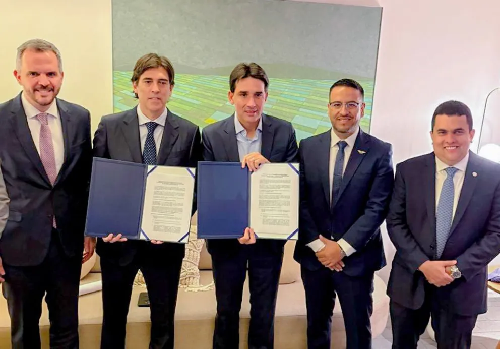 La firma del acuerdo se hizo en Sao Paulo. Foto: Ministerio de Obras Públicas