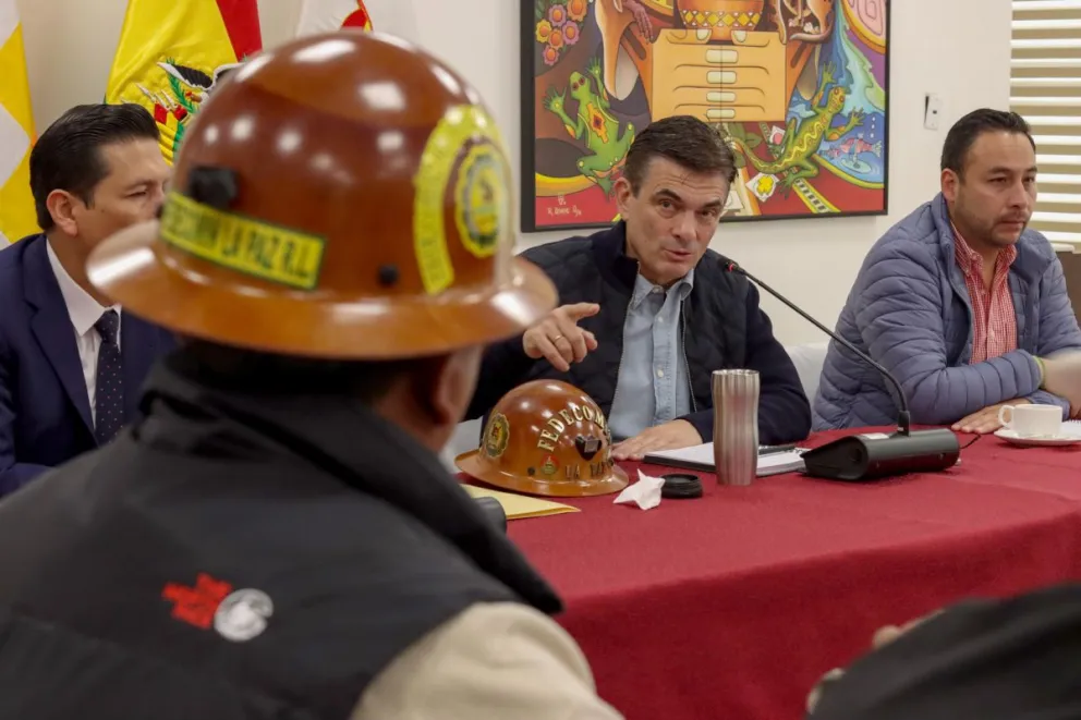 El presidente, Rodrigo Paz, se reunió con la Federación Departamental de Cooperativas Mineras de La Paz (Fedecomin). Foto: Prensa Oficina del Presidente