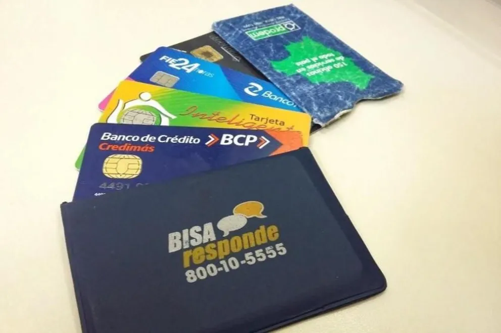 La liberación del uso de tarjetas, normaliza una situación que afectaba a más de 2,7 millones de usuarios y permite retomar actividades esenciales como educación, salud y servicios digitales, según el economista, Fernando Romero. Foto: El Potosí