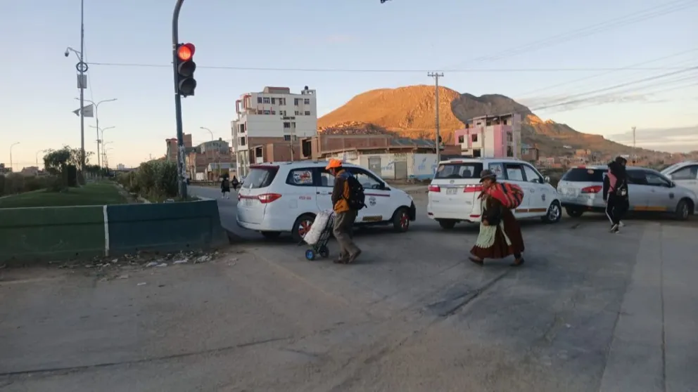 Choferes cumplen segundo día de paro en Oruro. Foto: RRSS