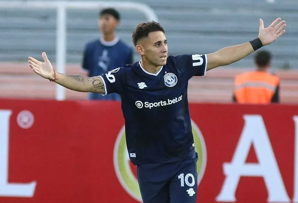 Matías Fernández celebra el gol que anotó al minuto de juego para su equipo. Foto: DU