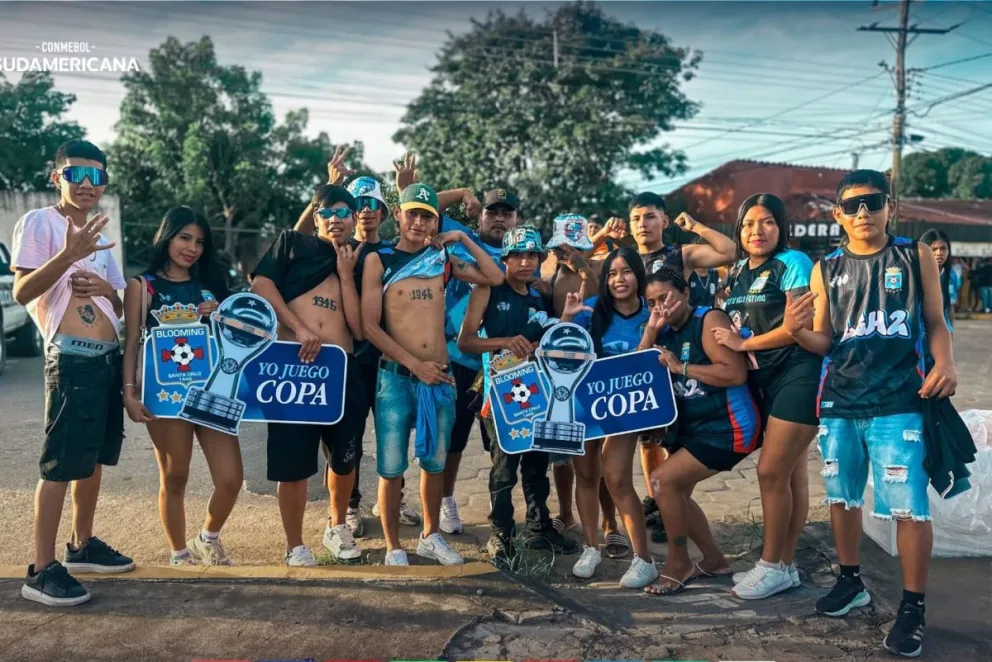Hinchas de Blooming en la previa del encuentro de hoy. Foto: Club Blooming.