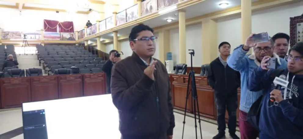 Marco Copa jura como gobernador de Potosí. Foto: El Potosí 