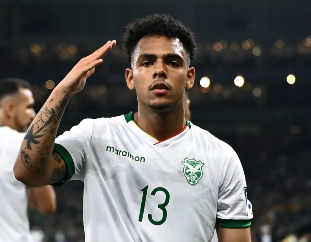 Paniagua festeja su gol con la Verde ante Irak en el repechaje. Foto: FBF.