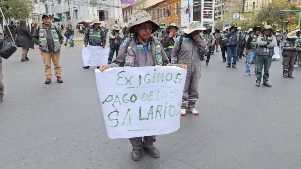Uno de los trabajadores de Emaverde. Foto: Visión 360 