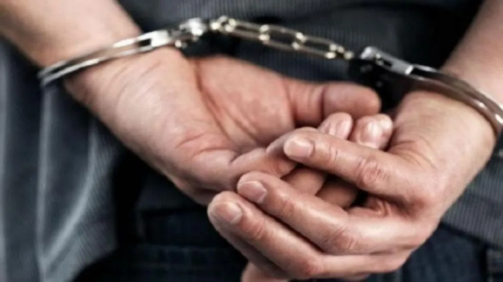 Los cuatro exfuncionarios fueron aprehendidos tras una requisa efectuada el miércoles. Foto: Referencial