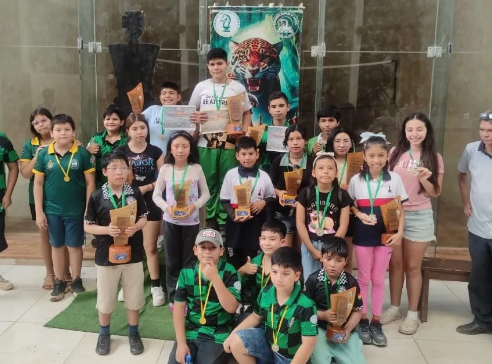 Los premiados del campeonato beniano. Foto: Federación Boliviana de Ajedrez.