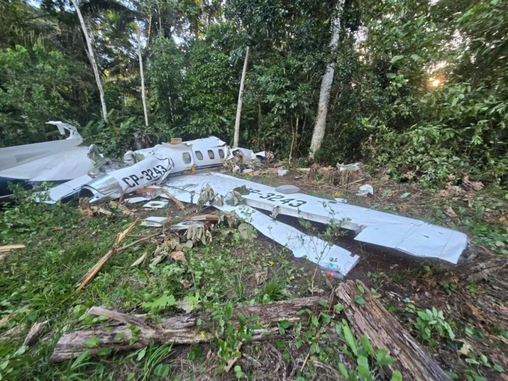 así quedó la avioneta tras el siniestro en el trópico de Cochabamba. Foto: ABI