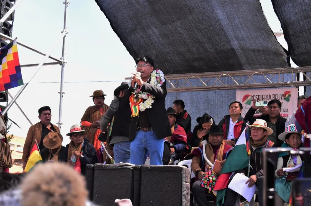 Nilton Condori en el cabildo del pasado sábado. Foto: RRSS del legislador 