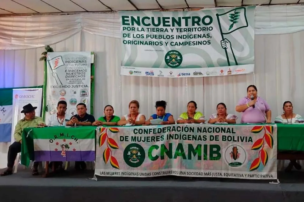 Al menos 28 organizaciones indígena originario campesinas rechazaron tal determinación. Foto: Fundación Tierra