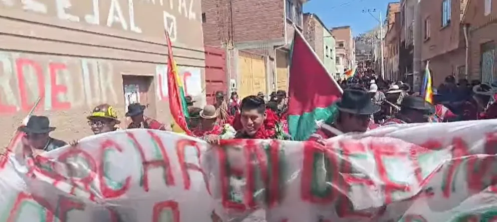 Yahuasi inició su marcha desde Puerto Acosta. Foto: captura de video