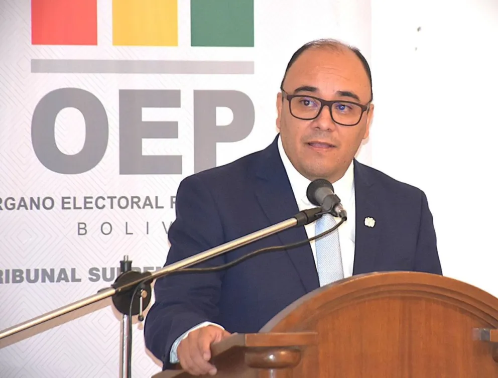 Ávila, presidente del TSE, en una anterior actividad. Foto: TSE 